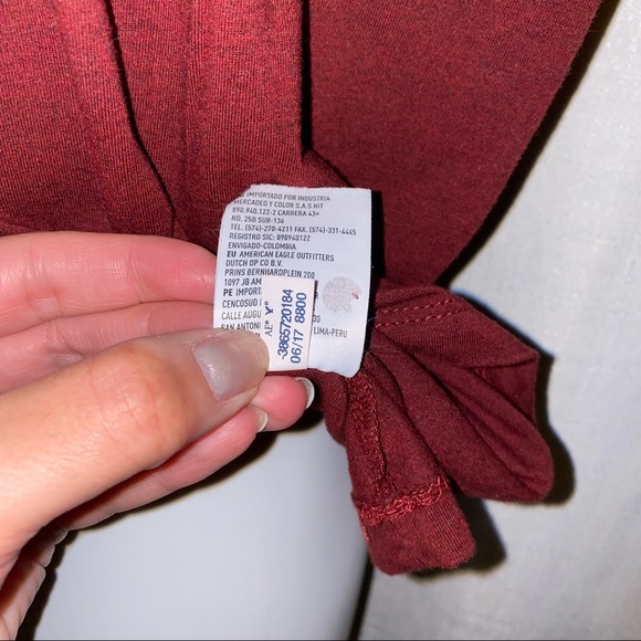 Men’s American Eagle Outfitters Burgundy Crewneck - Picture 7 of 15